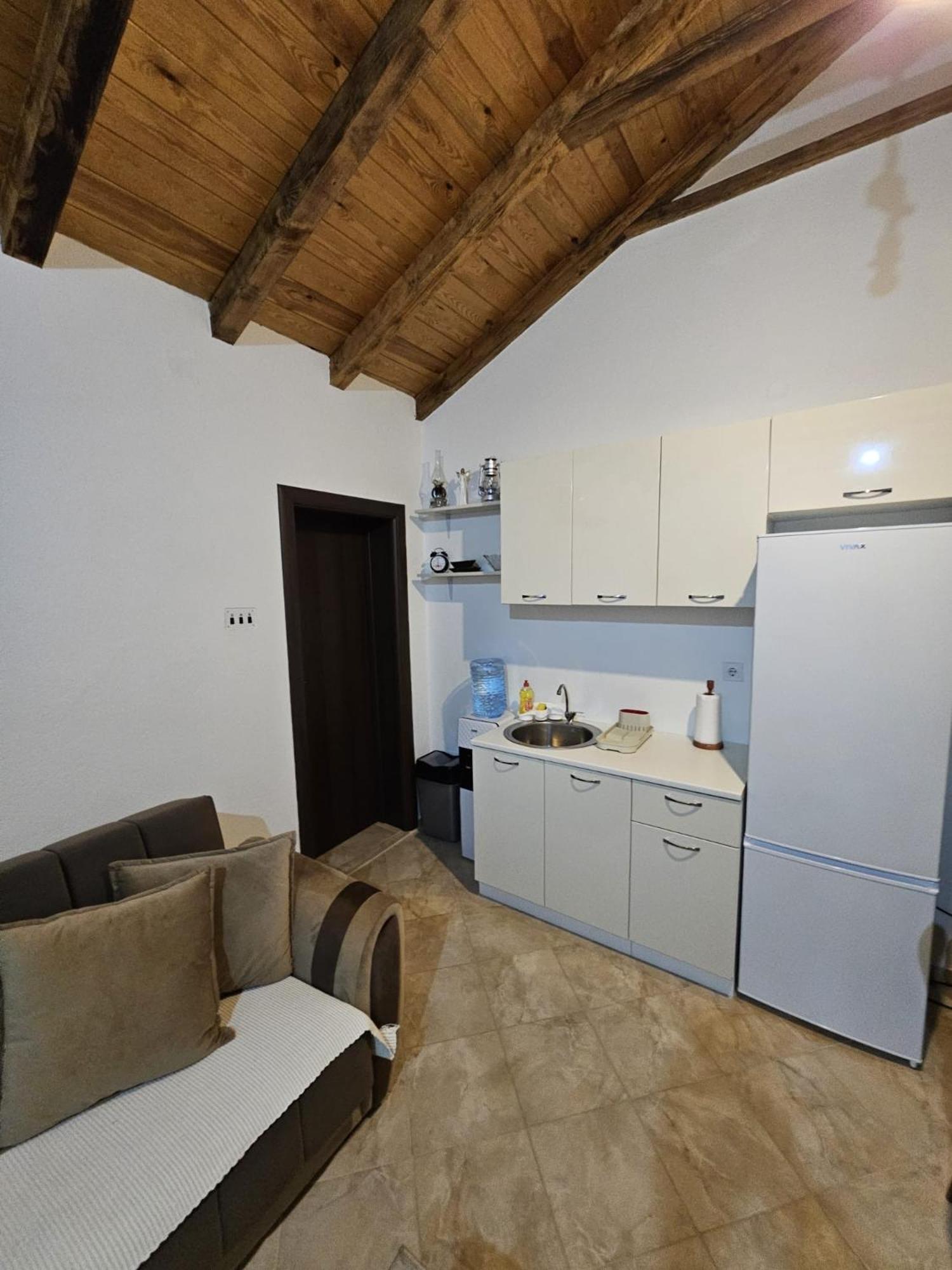 Lakeview Apartments Jolicic Virpazar Extérieur photo